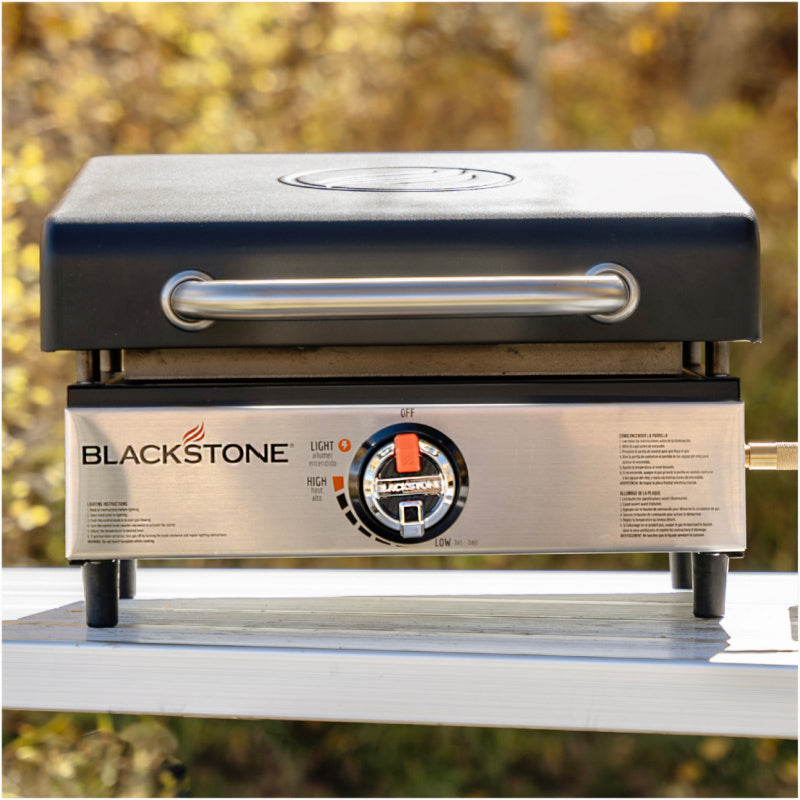Blackstone 2143 17inch Tabletop Griddle with Hood Closed outside
