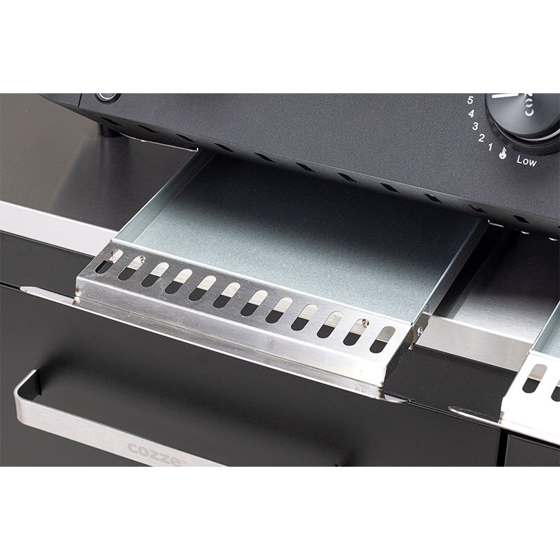 COZZE G800 Plancha Gas grill Catchers Closeup