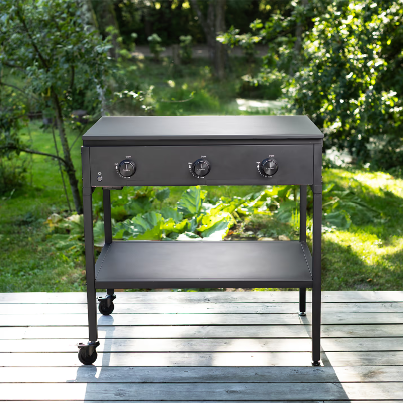 Cozze Accessories 900 Station outside with Combo 900