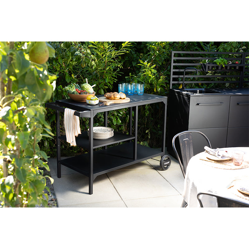 Cozze BBQ Station outside