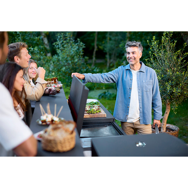 Cozze Combo 900 grill in outdoor kitchen