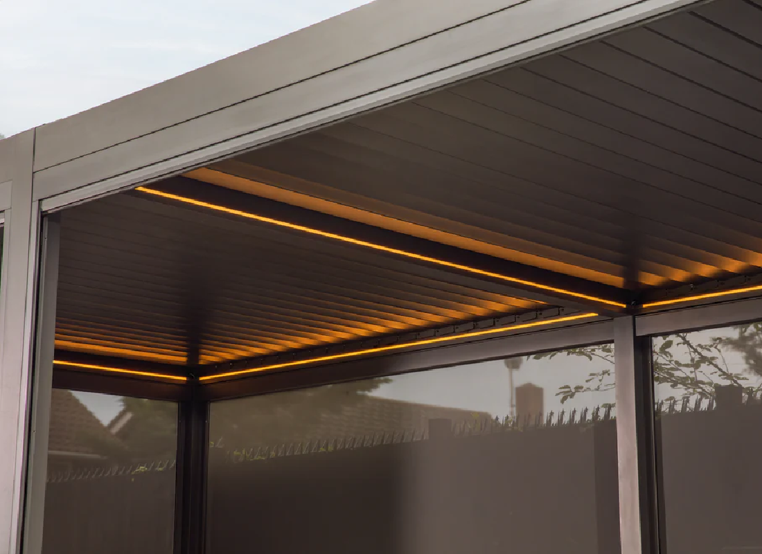 Suns_Lifestyle_Luxe_louver_led_lighting_view