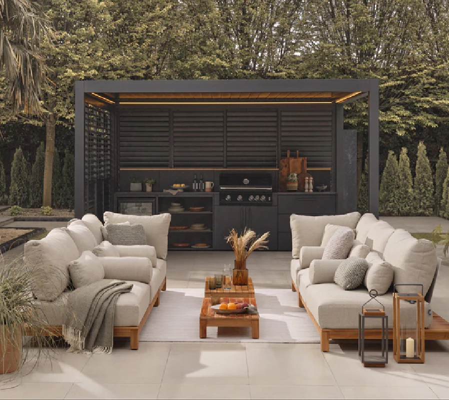 Suns_Lifestyle_Luxe-electric-retractable-with_sofas