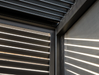 Suns_Lifestyle_Luxe_Screen_corner_closeup_grey