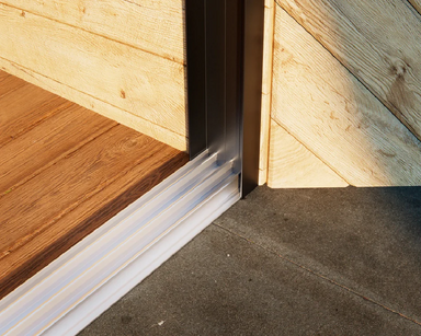 Suns_Lifestyle_Luxe_Sliding_door_railing
