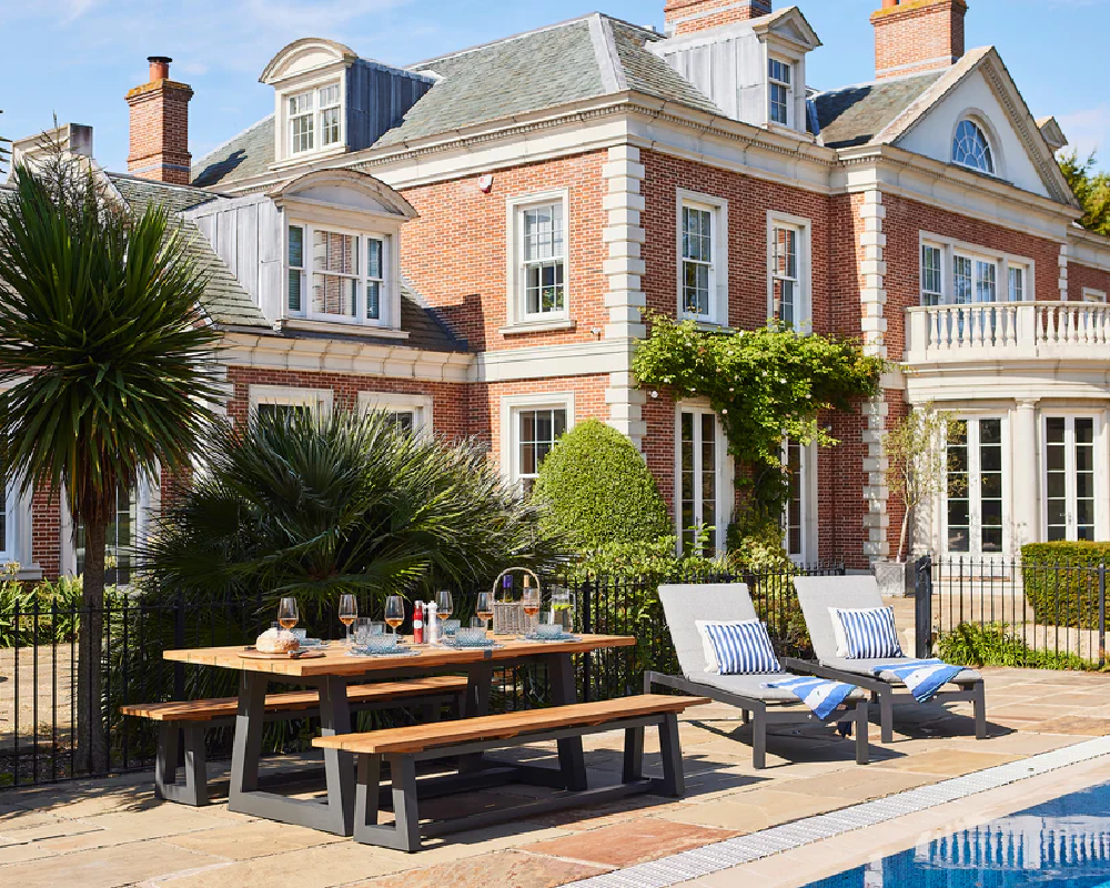 SunsLifestyle-ovada-bench-dining-collection-full_outdoor_view
