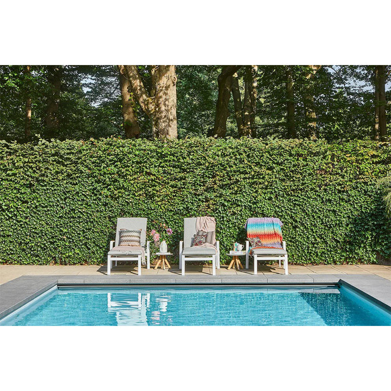 sunslifestyle-tutti-lounger-by-pool